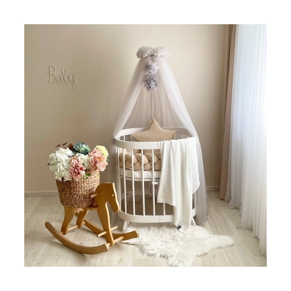 Baldachin cu pompoane